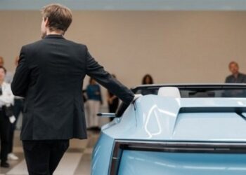 Електричний родстер Polestar 6 поставили на паузу