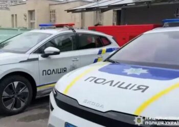 Поліція Києва отримала електричні кросовери Skoda Enyaq (ФОТО)