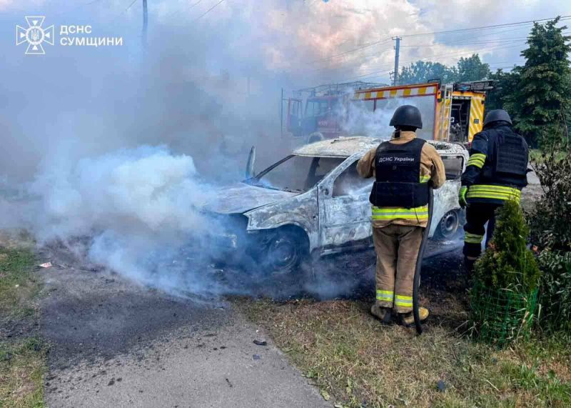 Російський дрон влучив у автомобіль у Білопіллі
