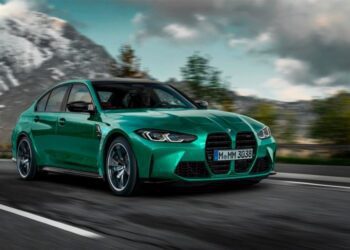 BMW M3 нового покоління залишиться бензиновим: гібридної версії не буде