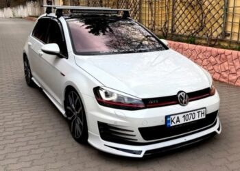 Капсулу часу Volkswagen Golf GTI 2014 року виставили на продаж у Хмельницькому (ФОТО)