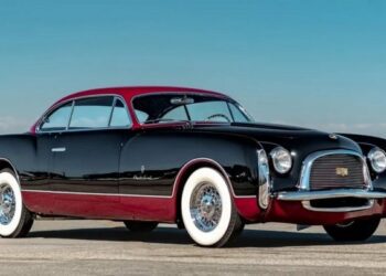 Елегантний ексклюзив: старий 73-річний Chrysler оцінили в мільйон доларів (ФОТО)