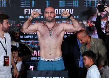 Російський ексчемпіон заявив про бажання провести поєдинок з Усиком