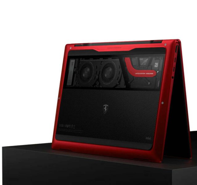 ФОТО. Ferrari та HP представили лімітований ноутбук за $5599