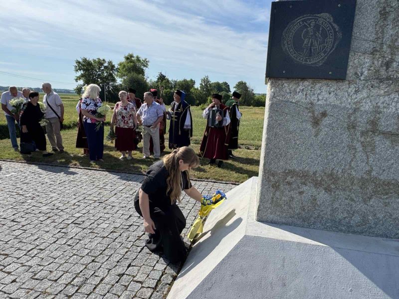 Роменська громада відзначила 335-ту річницю від дня народження лицаря українського духу, державотворця, козацького Гетьмана, дипломата, громадянського діяча та благодійника Петра Івановича Калнишевського