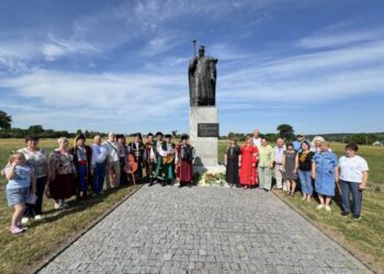Роменська громада відзначила 335-ту річницю від дня народження лицаря українського духу, державотворця, козацького Гетьмана, дипломата, громадянського діяча та благодійника Петра Івановича Калнишевського