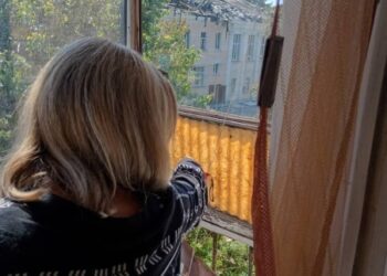 У Конотопі комісія обстежила пошкоджені об’єкти після чергового ворожого обстрілу: під ударом опинилася пам’ятка архітектури