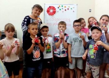 У Конотопі відбувся патріотичний майстер-клас з виготовлення ляльки-мотанки