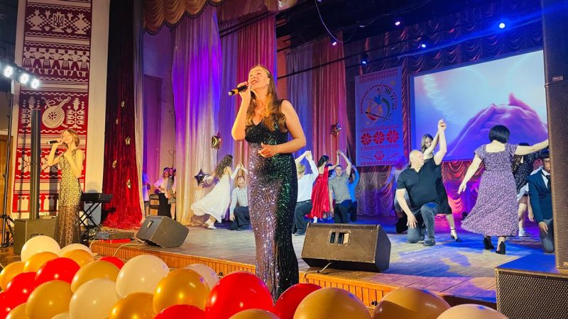 У Кролевці відзначили 65-річчя Школи мистецтв та вшанували випускників