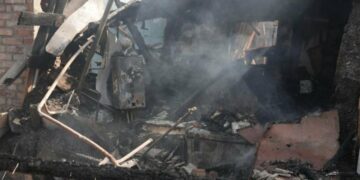 Пошкоджені будинки та пожежа: наслідки російської атаки по Миколаївці