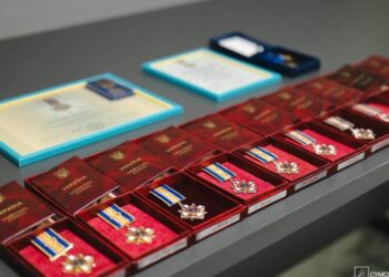 10 полеглих захисників із Конотопщини посмертно відзначили державними нагородами