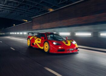 McLaren F1 GTR барабанщика Pink Floyd після двох аварій можуть продати за рекордні $35 млн (ФОТО)