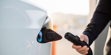 Tesla, Leaf і китайські EV: як змінився ринок електромобілів після повернення ПДВ