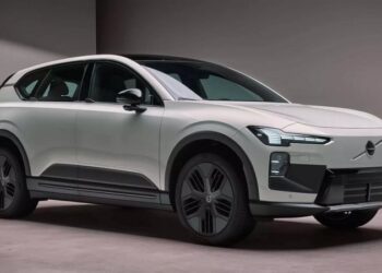 Volvo розглядає можливість повернення електричних седанів та універсалів