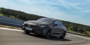 Запас ходу 670 км і 3 с до сотні: Mercedes створив конкурента Tesla 3 Performance (ВІДЕО)