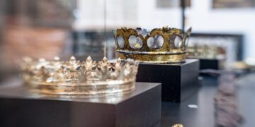 У Литві показали королівські коштовності, які були сховані майже 90 років