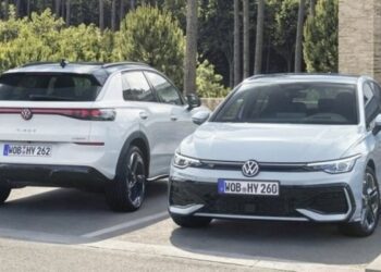 Volkswagen розпочинає попередній продаж нових повногібридних Golf та T-Roc (ФОТО)