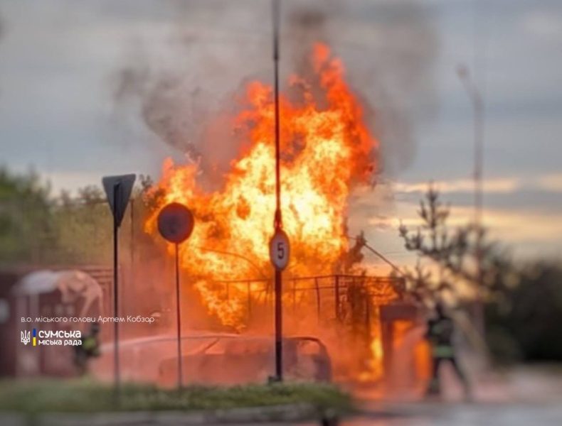 Російський БпЛА вдарив по АЗС у Сумах: трьох жінок госпіталізували