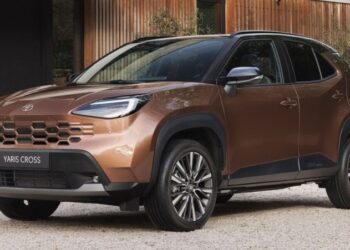 Toyota представила оновлений Yaris Cross: гібридний кросовер став схожим на RAV4 і отримав нові ціни