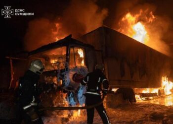 Удар російського реактивного БпЛА по Сумах забрав життя трьох людей – водіїв «Нової пошти»