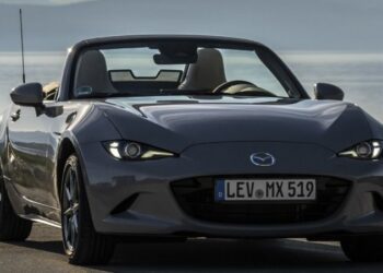 Mazda оновила легендарний MX-5: спорткар втратив потужний двигун, але став динамічнішим (ФОТО)