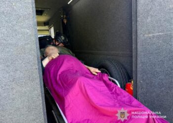 «Білі янголи» евакуювали тяжкохворого чоловіка та ще п’ятьох жителів прикордоння Сумщини