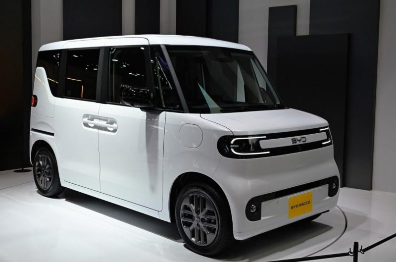 BYD скинула на ринок "бомбу", представивши найдешевший електромобіль