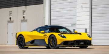 Новий суперкар Aston Martin Valhalla за кілька місяців здорожчав на 50% при перепродажу