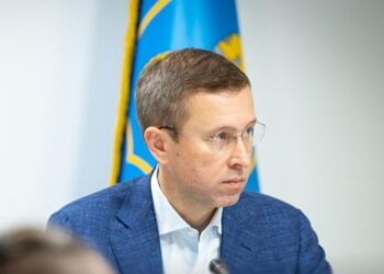 Уряд погодив податок на посилки