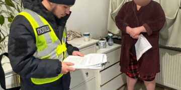 Незаконно перерахувала на власні рахунки майже 5,7 млн грн: поліцейські Сумщини скерували до суду справу щодо бухгалтерки