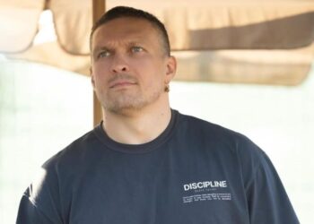 Олександр Усик назвав трійку найкращих боксерів світу