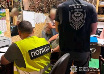 Поліцейські Сумщини викрили корупційну схему у рекрутинговому підрозділі