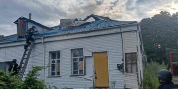 Рятувальники Сумщини ліквідовували наслідки  ворожих атак
