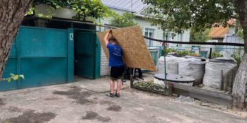 Шостка, Свеса та Марчихина Буда постраждали від обстрілів: 21 домогосподарство отримало допомогу