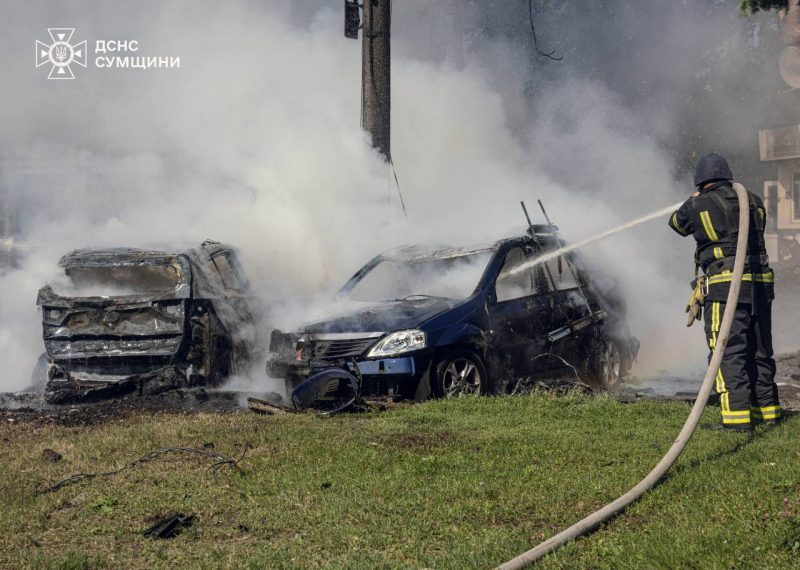 Троє загиблих і 17 поранених: росія вдарила КАБами по Сумах