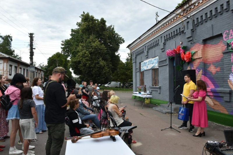 У Конотопі з&rsquo;явився новий мурал та запрацювало соціальне підприємство &ldquo;Парасолька&rdquo;
