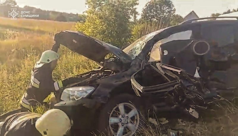 У Кролевці рятувальники деблокували водія після ДТП