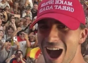 ВІДЕО. Герой фіналу ЧС спричинив скандал кепкою у стилі Дональда Трампа