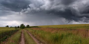 Завтра в області прогнозують грозу