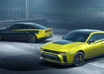 Dodge представила яскравий швидкісний спорткар на 600 сил (ВІДЕО)