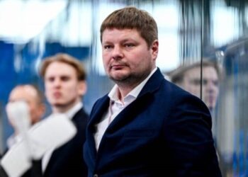Збірна України з хокею в елітному дивізіоні виступить із новим тренером