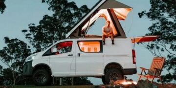 Мінівен Toyota схрестили з Land Cruiser, щоб створити найекстремальніший автодім (ВІДЕО)