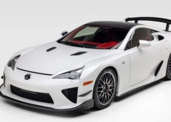 У США на продаж виставили суперкар Lexus LFA 2012 року в новому стані (ФОТО)