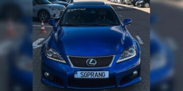 У Києві помітили рідкісний спортседан Lexus із 417-сильним V8 (ФОТО)