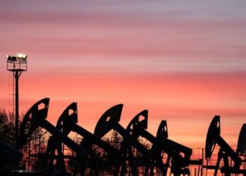 Нафта трохи подешевшала, але Brent за тиждень додала понад 7%