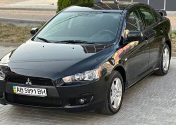 Mitsubishi Lancer X 2010 року із пробігом 13 тис. км виставили на продаж у Вінниці (ФОТО)