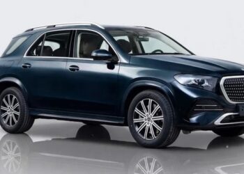 Новий сімейний кросовер Mercedes повністю розсекретили до презентації (ФОТО)