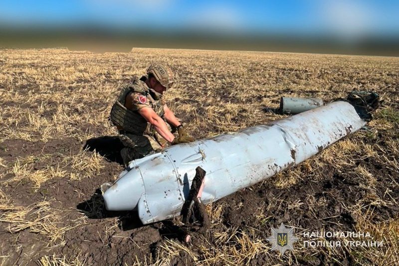 Вибухотехніки поліції на Сумщині знешкодили бойову частину ворожої крилатої ракети