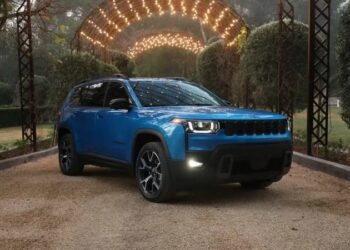 Названо дату виходу нового Jeep Cherokee: легенду кардинально змінять і зроблять дешевшою