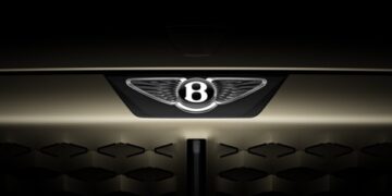 Перший електричний позашляховик Bentley дебютує у вересні
